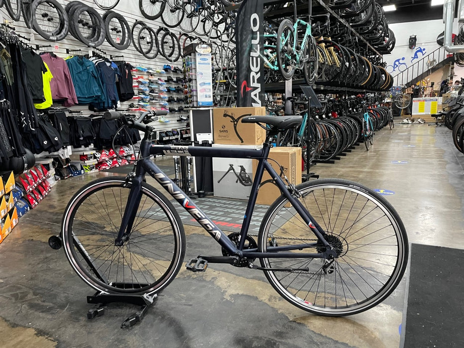 Univega Hybrid Bike Shimano Altus - Dark Matte Blue USED