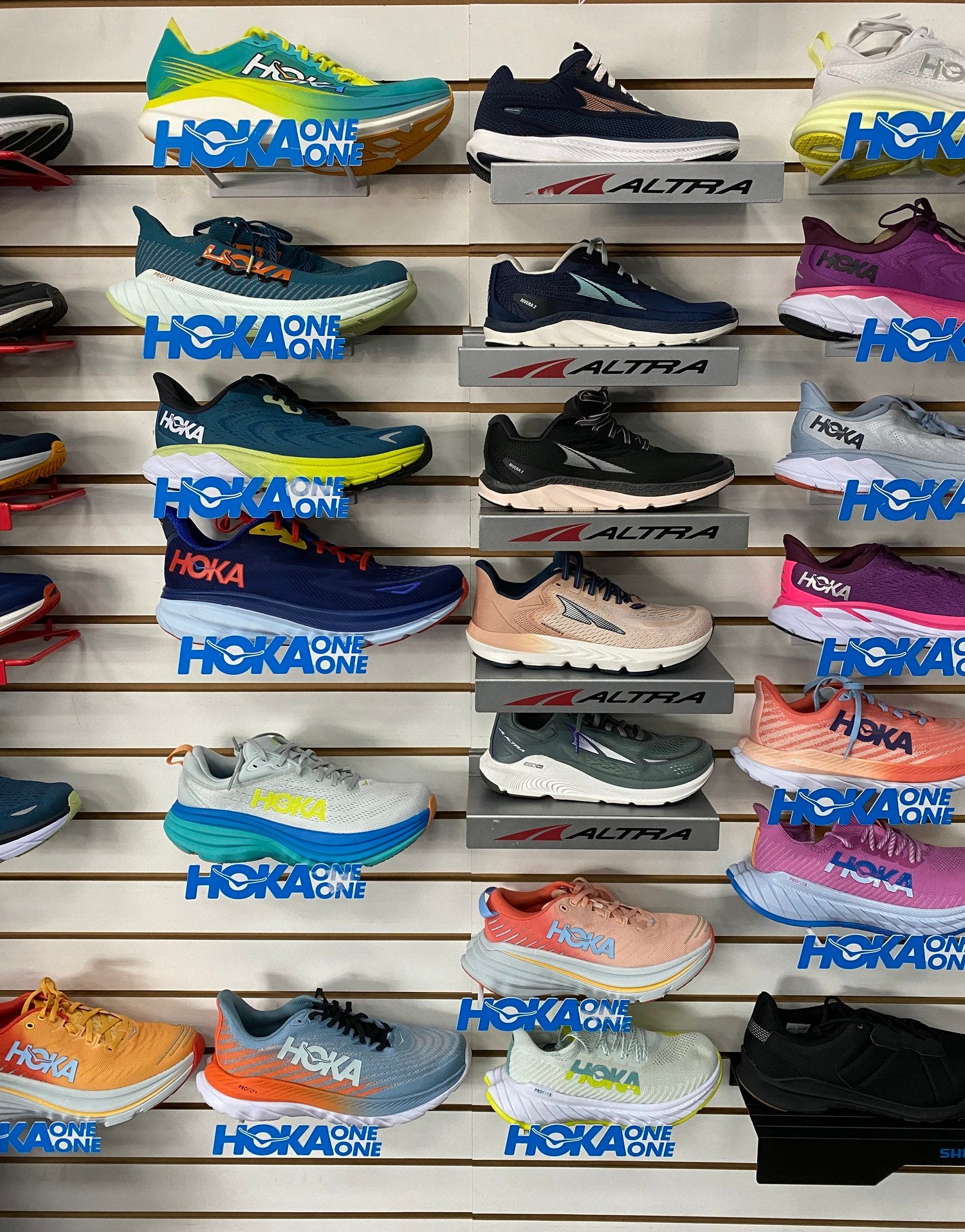 HOW TO PICK RUNNING SHOES