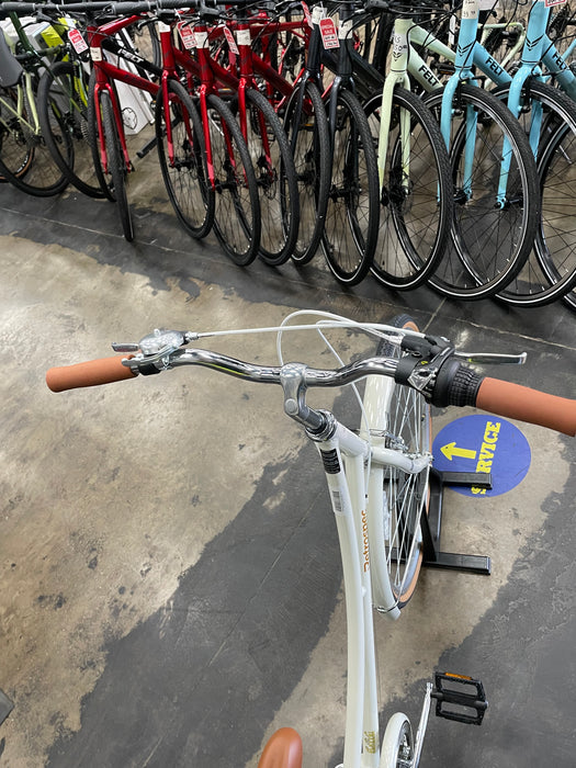 Retrospec Beaumont 7-Speed Step-Thru City Bike - Eggshell 2022