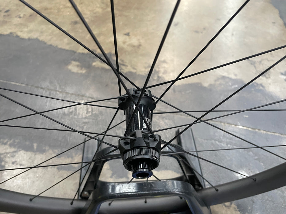 Reserve Wheels 40/44 Disc Tubeless Carbon Wheelset