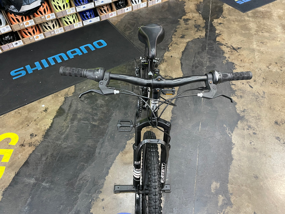 Mongoose Excursion 24" 21 Speed Kids Mountain Bike -  Black USED