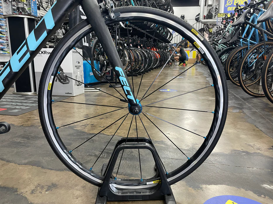 Felt FR2 Shimano Ultegra Di2 11 speed Rim Brake DEMO
