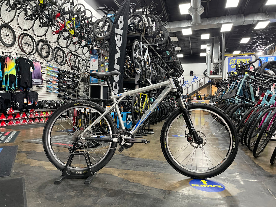 GT Avalanche 3.0 All Terra Bike - Silver 2013 Used