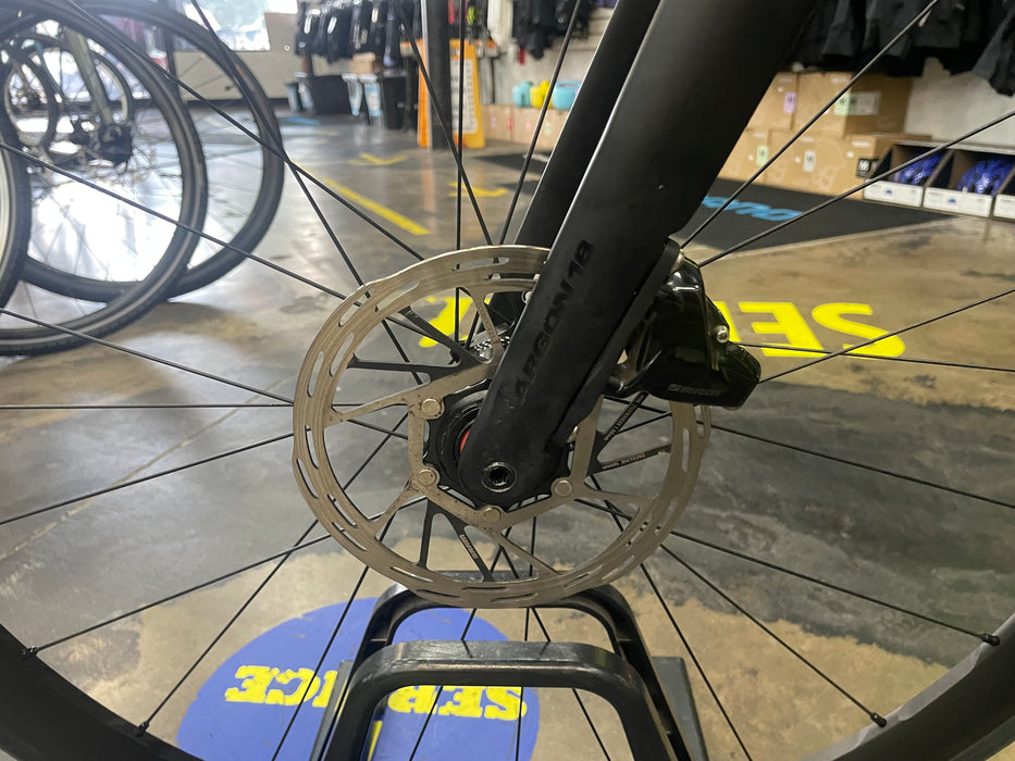 Argon 18 E-117 Tri Disc SRAM Force/Rival eTap AXS 12 Speed - Black/Black DEMO