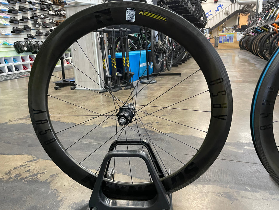 Reynolds AR58 Rim Brake Carbon Clincher Tubeless Wheelset - DEMO