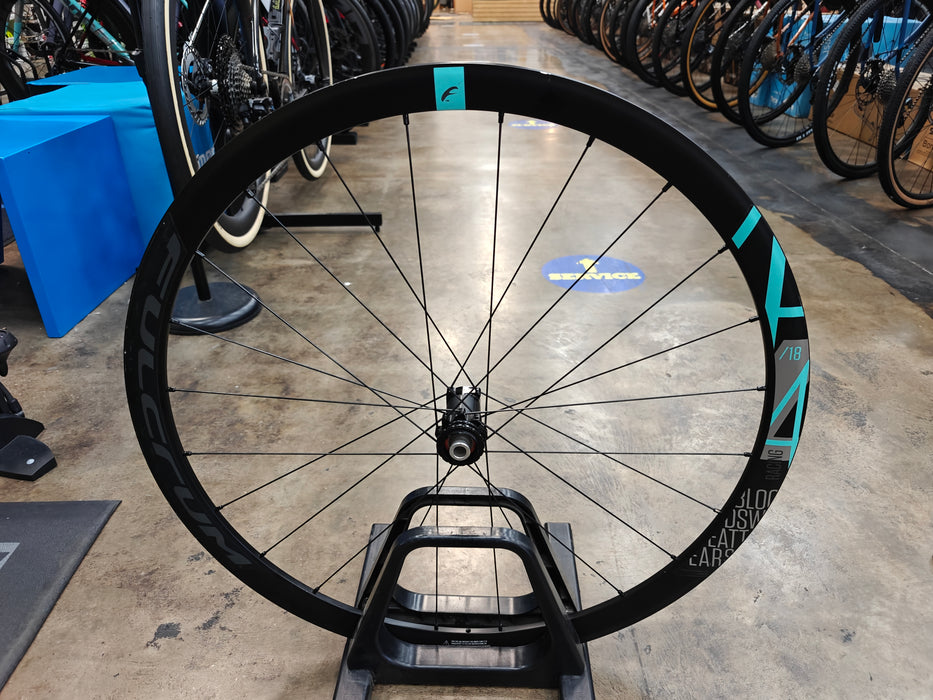 Fulcrum Racing 4 Clincher DB Wheelset — Playtri