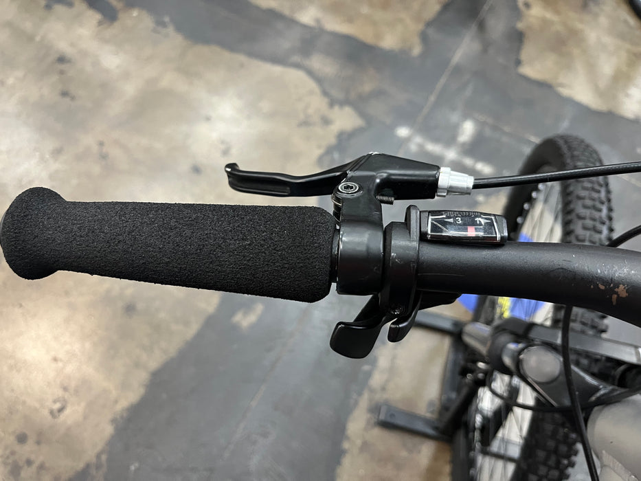 Schwinn Al Comp Microshift 7 Speed - Silver/Black USED