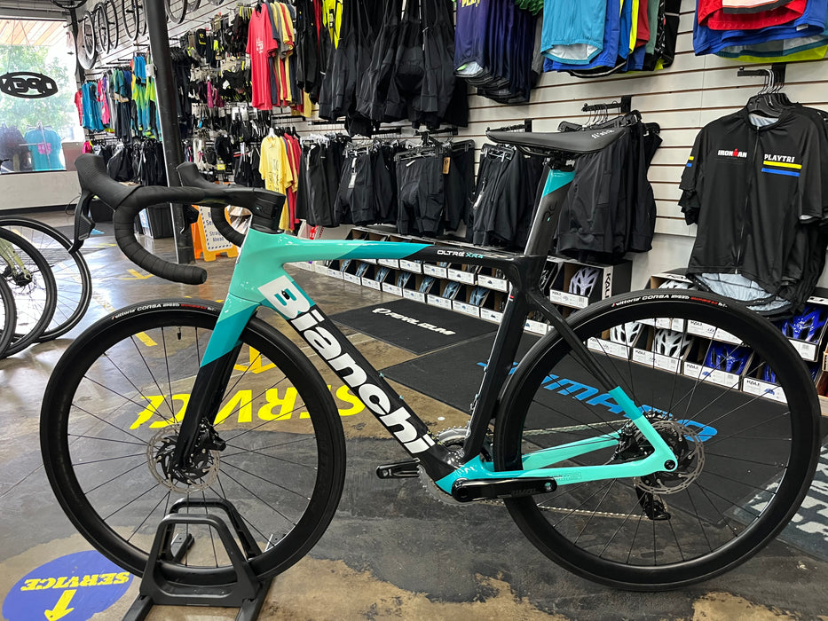 Bianchi Oltre XR4 Disc SRAM Rival AXS Profile Design GMR 38 Carbon Wheels