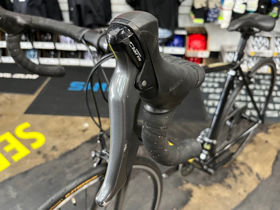 Trek Domane AL2 Shimano Claris - Black/Gold 2023 USED