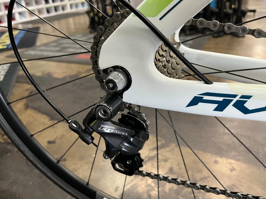 Liv Avow Advanced Shimano 105/Ultegra 11 Speed - White USED