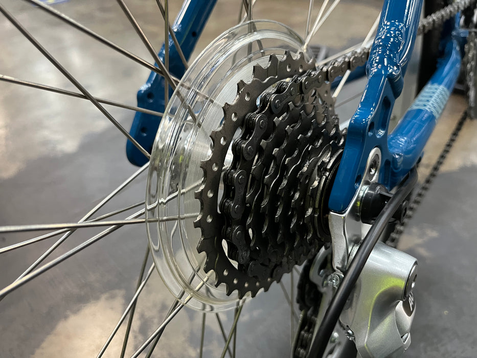 Izip Zest Shimano Altus 7 Speed - Blue USED