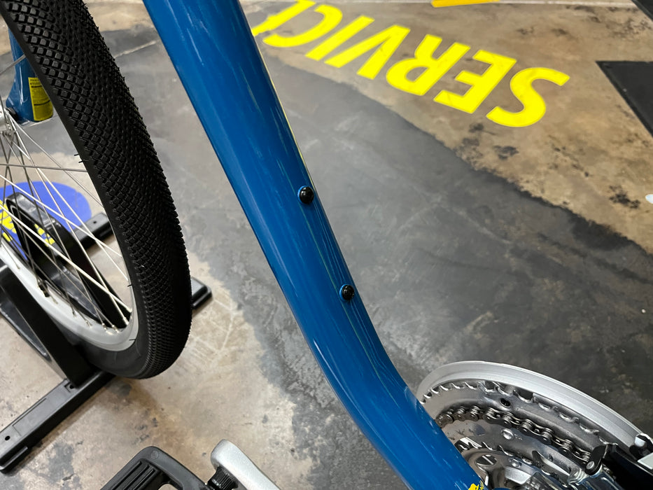 Izip Zest Shimano Altus 7 Speed - Blue USED