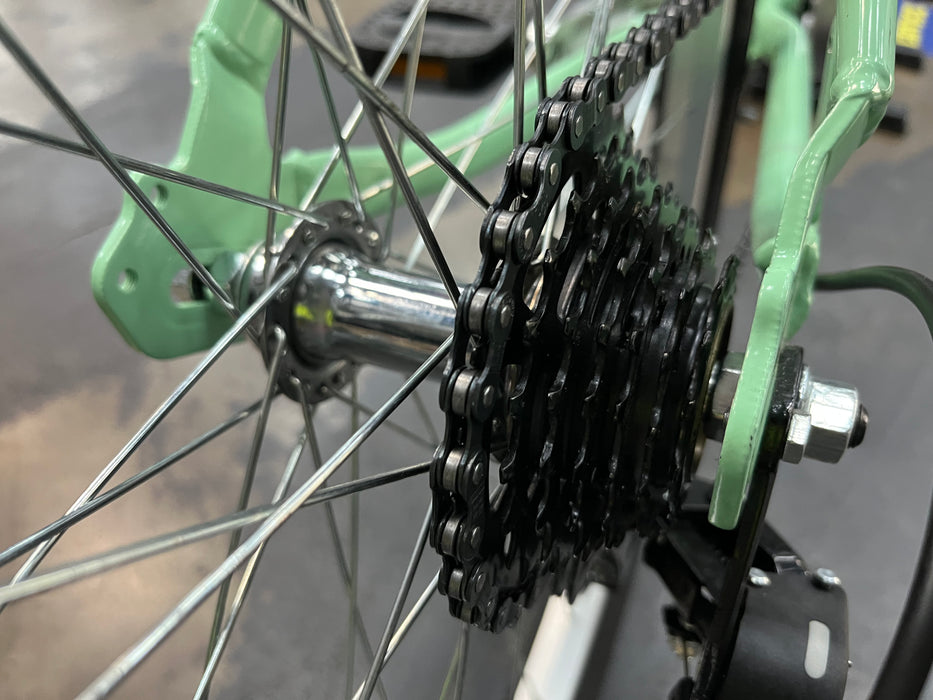 Huffy Parkside SE 27.5 Comfort Hybrid 7 Speed - Mint Green USED