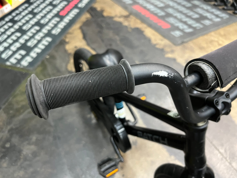 Batch Kids Bicycle 16" - Black DEMO