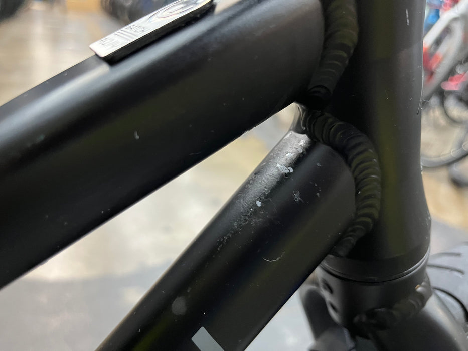 Batch Kids Bicycle 16" - Black DEMO