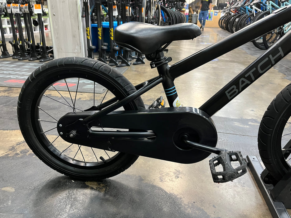 Batch Kids Bicycle 16" - Black DEMO