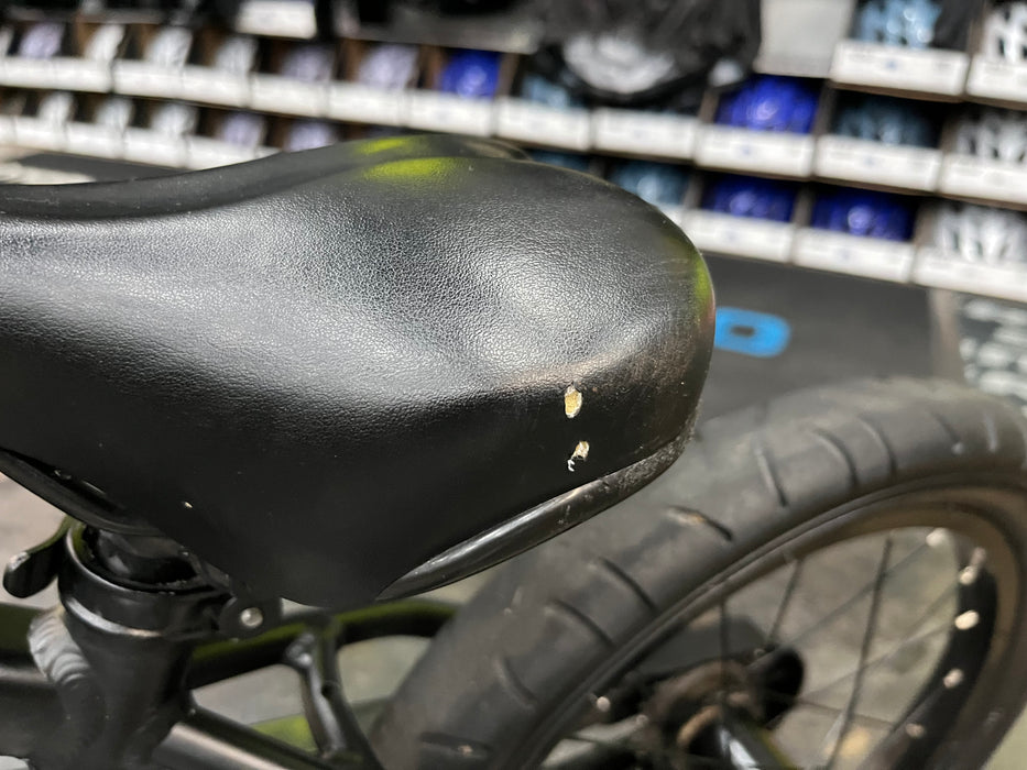 Batch Kids Bicycle 16" - Black DEMO