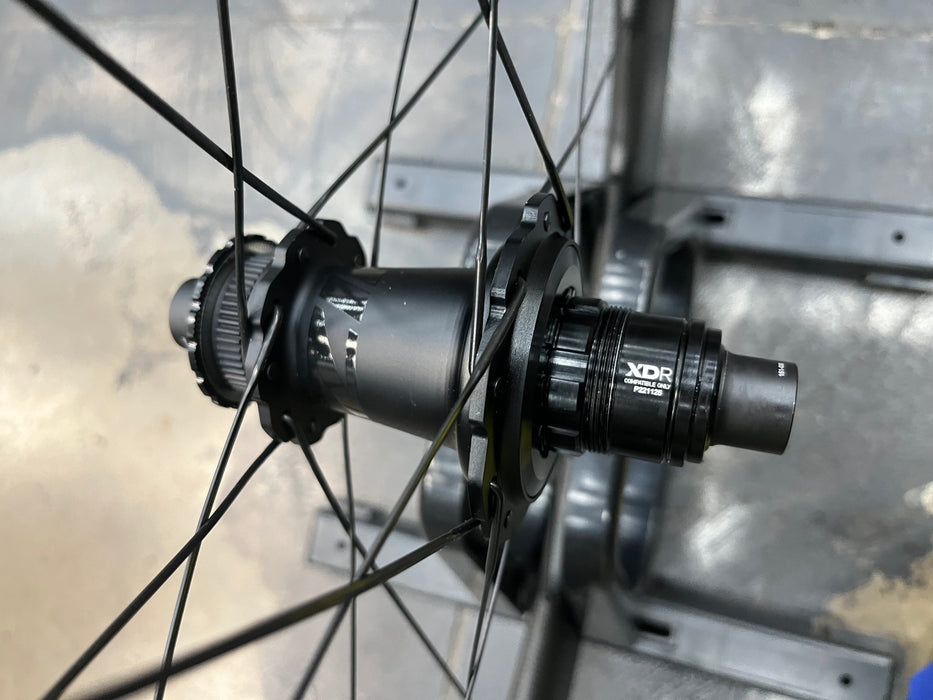 ZIPP 454/858 NSW Disc Carbon Tubeless Hookless Wheelset