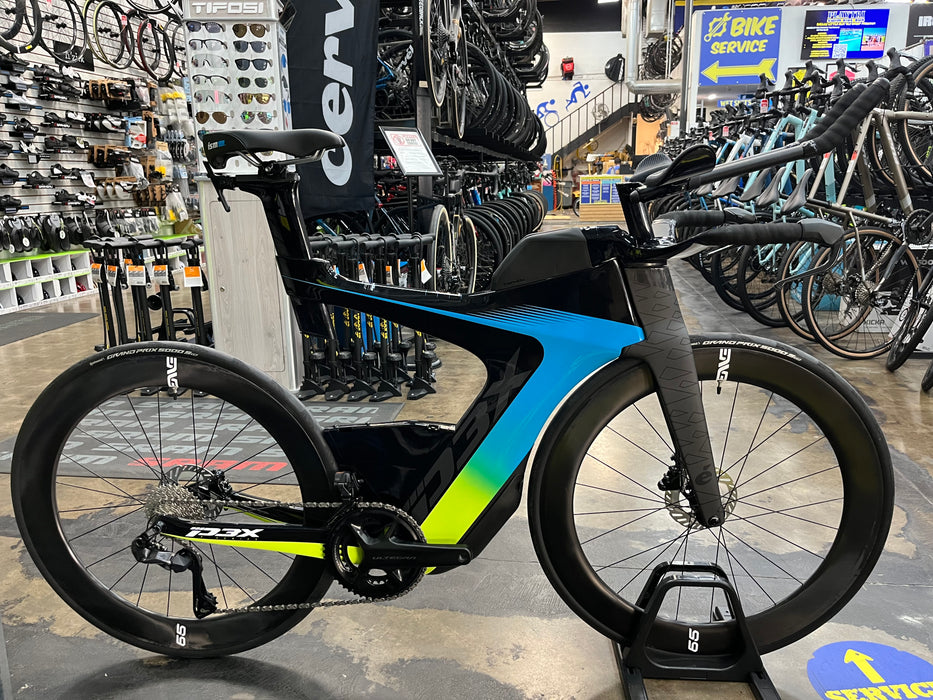 Cervelo P3X Shimano Ultegra Di2 12 Speed - ENVE Foundation 65 Wheels - Rivera/Fluoro/Black