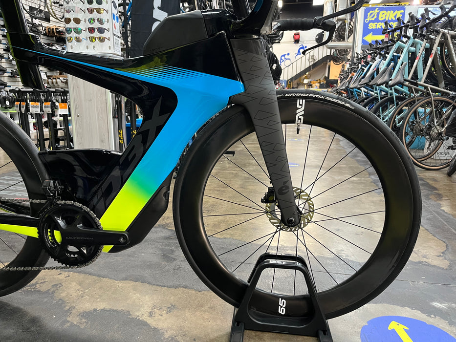 Cervelo P3X Shimano Ultegra Di2 12 Speed - ENVE Foundation 65 Wheels - Rivera/Fluoro/Black