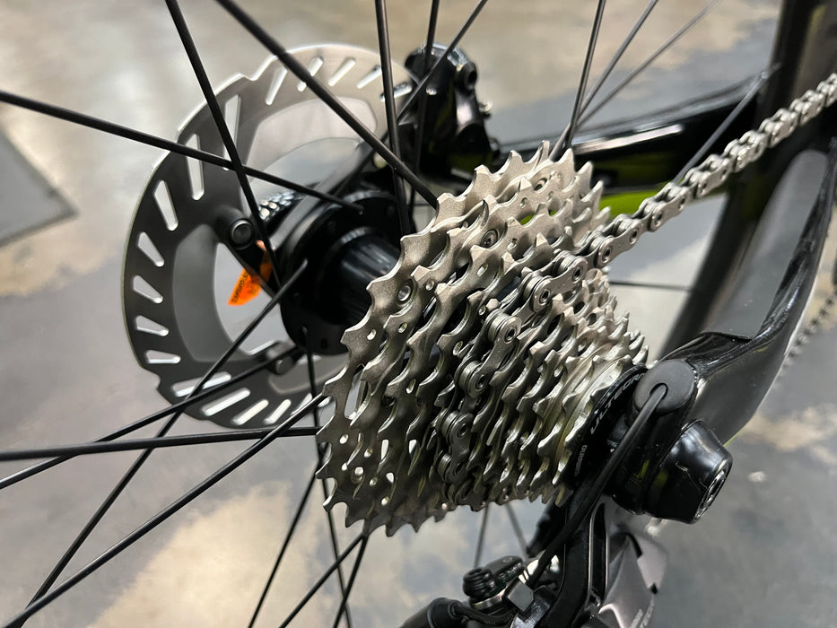 Cervelo P3X Shimano Ultegra Di2 12 Speed - ENVE Foundation 65 Wheels - Rivera/Fluoro/Black