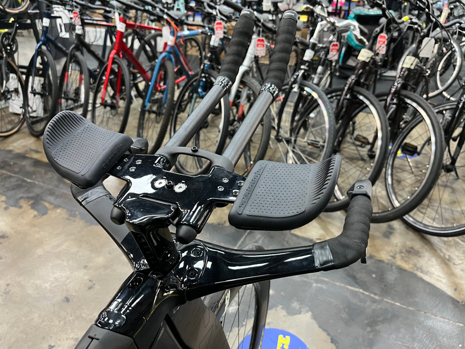 Cervelo P3X Shimano Ultegra Di2 12 Speed - ENVE Foundation 65 Wheels - Rivera/Fluoro/Black