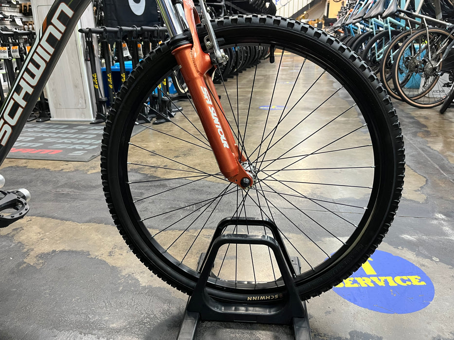 Schwinn Ranger 26" Mountain Bike Shimano Tourney 7 Speed - Gray USED