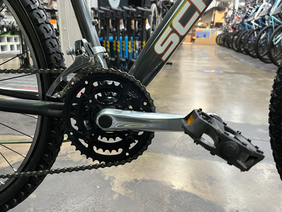 Schwinn Ranger 26" Mountain Bike Shimano Tourney 7 Speed - Gray USED