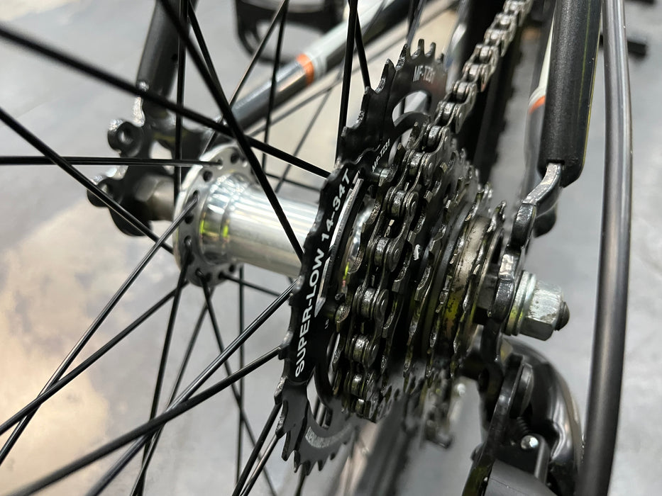 Schwinn Ranger 26" Mountain Bike Shimano Tourney 7 Speed - Gray USED