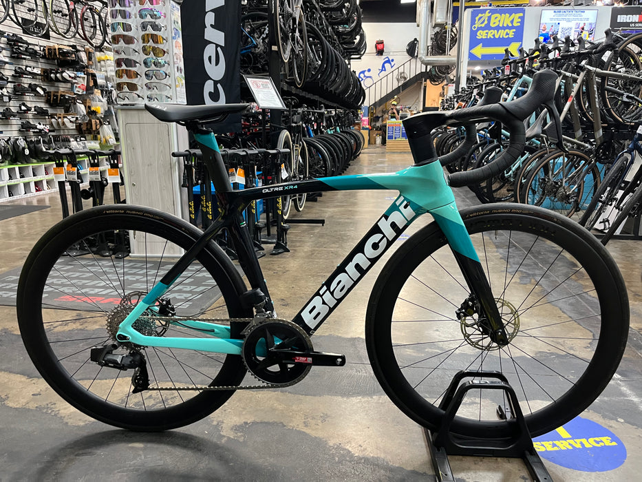 Bianchi Oltre XR4 Disc SRAM Rival w/HollowGram Wheels