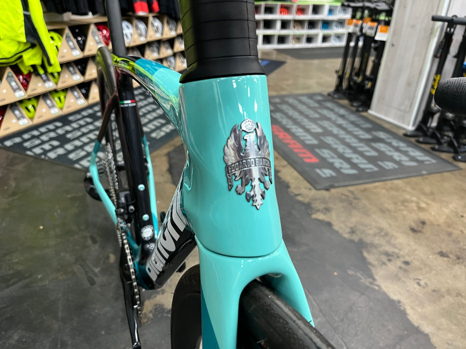 Bianchi Oltre XR4 Disc SRAM Rival w/HollowGram Wheels