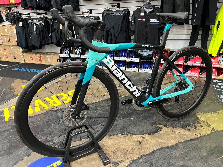 Bianchi Oltre XR4 Disc SRAM Rival w/HollowGram Wheels
