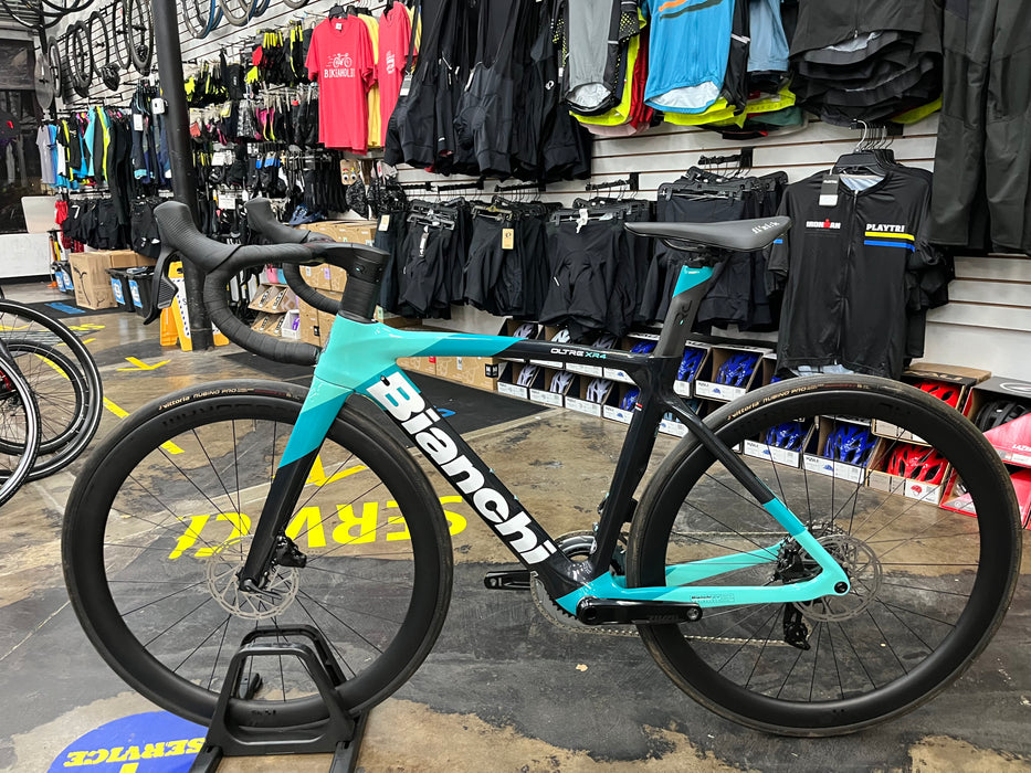 Bianchi Oltre XR4 Disc SRAM Rival w/HollowGram Wheels