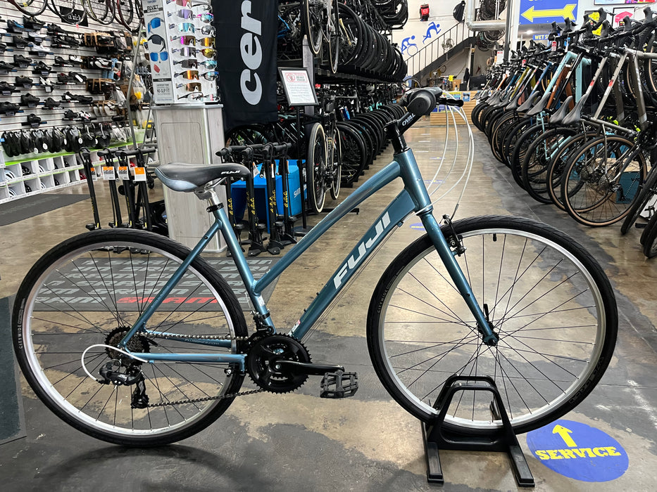 Fuji Absolute 2.3 Shimano Altus 7 Speed - Blue DEMO