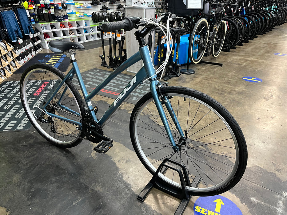 Fuji Absolute 2.3 Shimano Altus 7 Speed - Blue DEMO
