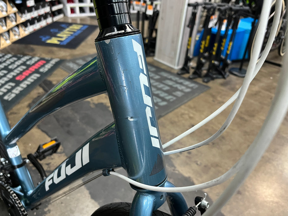 Fuji Absolute 2.3 Shimano Altus 7 Speed - Blue DEMO