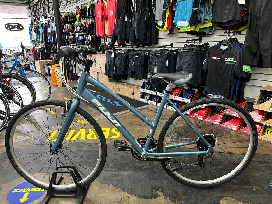 Fuji Absolute 2.3 Shimano Altus 7 Speed - Blue DEMO