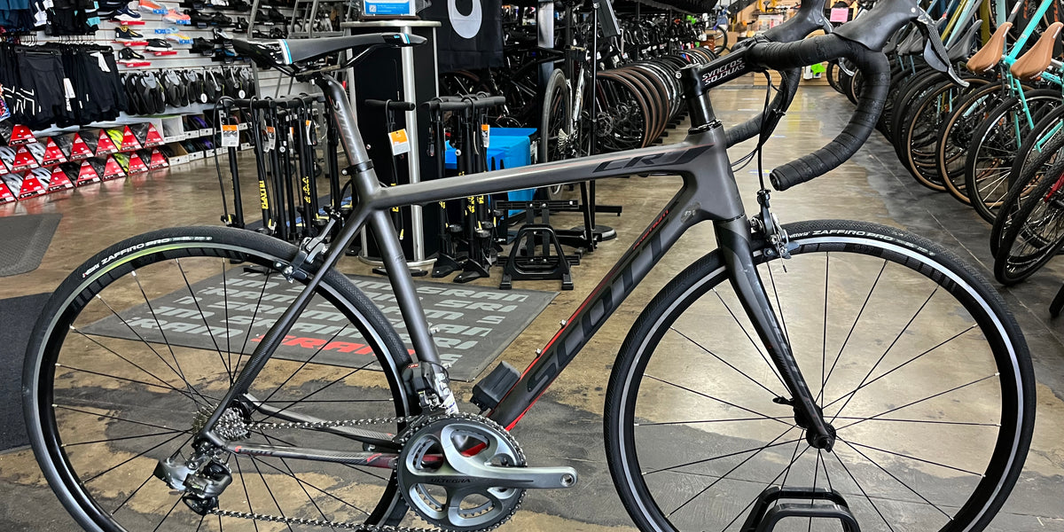 Scott CR1 Premium Shimano Ultegra Di2 10 Speed Scott CR1 Premium Shimano Ultegra Di2 10 Speed