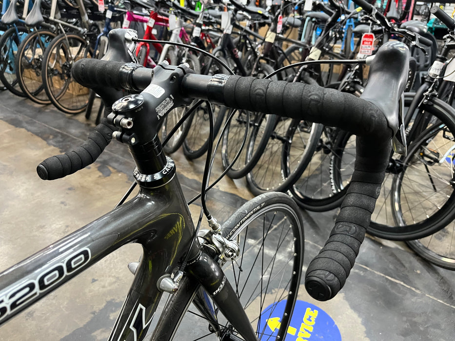Trek 5200 Shimano Ultegra 10 Speed - Black/Silver USED
