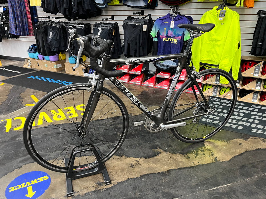 Trek 5200 Shimano Ultegra 10 Speed - Black/Silver USED