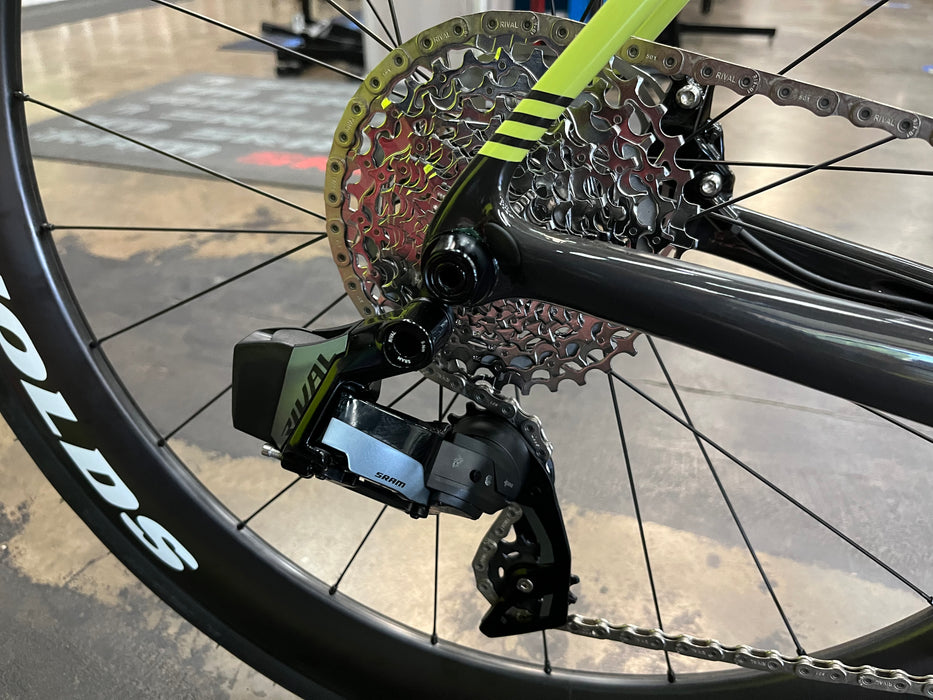 Cervelo R5 SRAM Rival eTap AXS w/ Reynolds AR60 Wheels - Paris Green