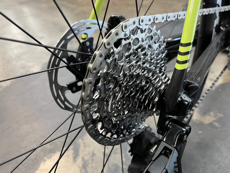 Cervelo R5 SRAM Rival eTap AXS w/ Reynolds AR60 Wheels - Paris Green