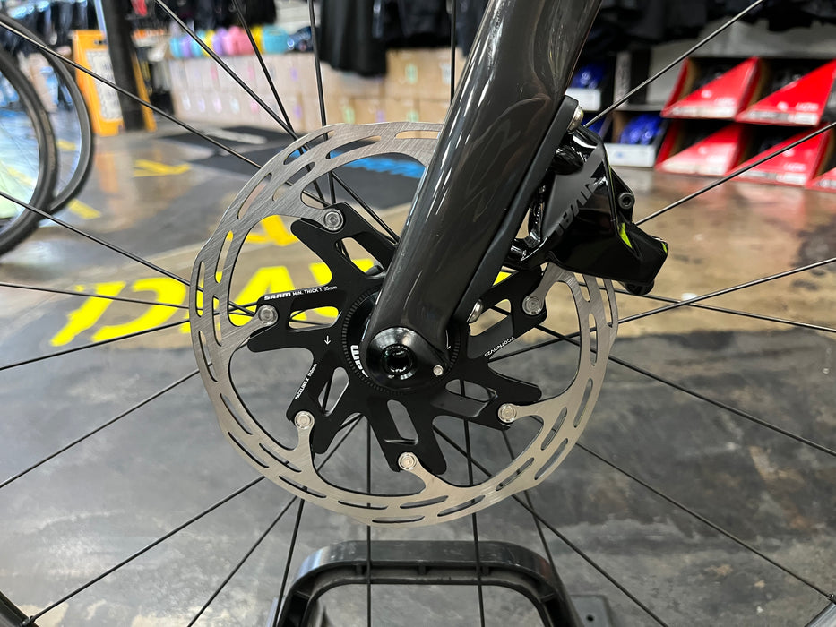 Cervelo R5 SRAM Rival eTap AXS w/ Reynolds AR60 Wheels - Paris Green