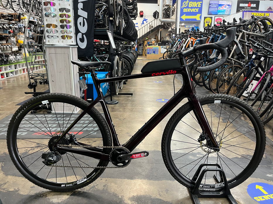 gravel bike 12 speed Cervelo Aspero Force eTap AXS 1 - Black/Gold