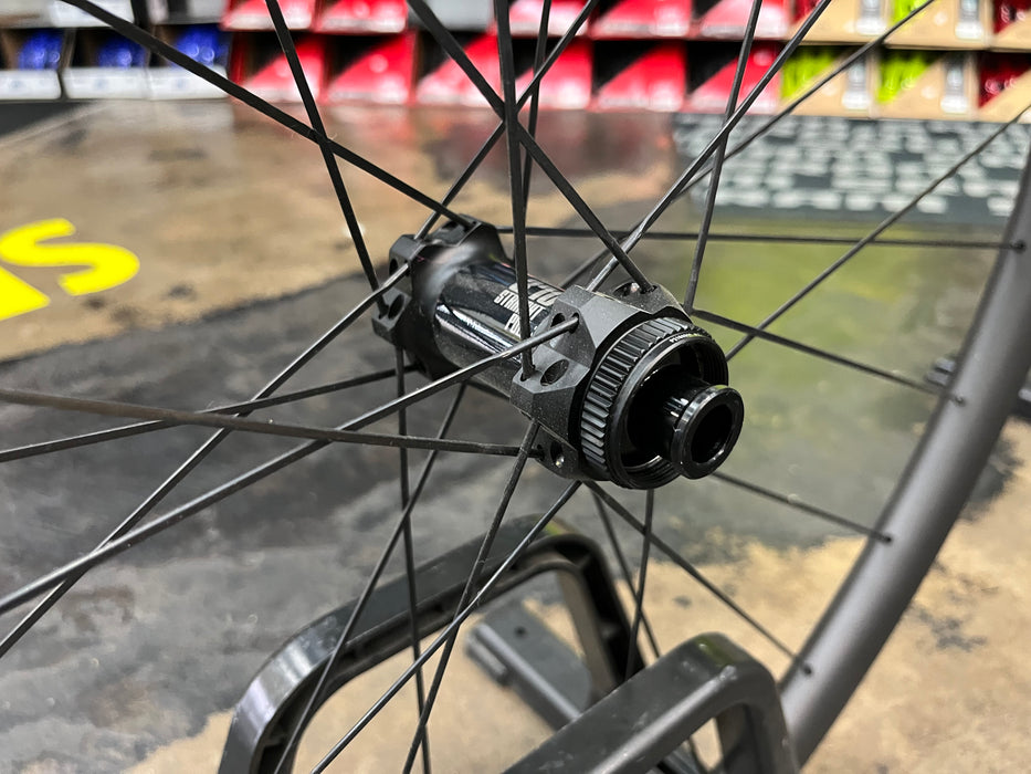 Reserve Wheels 32 Disc Tubeless Wheelset