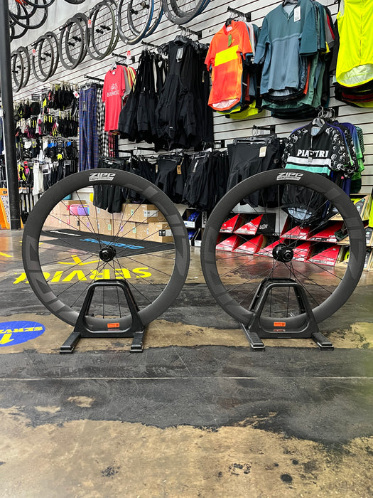Zipp 404 Firecrest Tubeless Disc Brake Wheelset