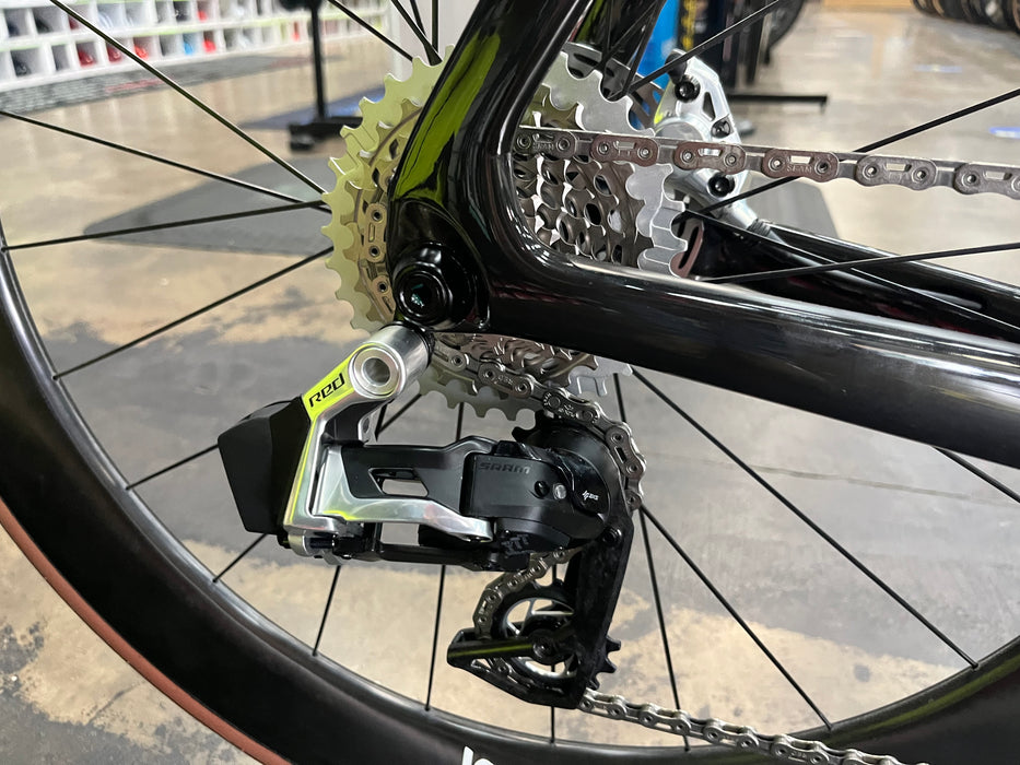 Cervelo P5 SRAM Red eTap AXS w/ Enve Foundation 65 Wheels