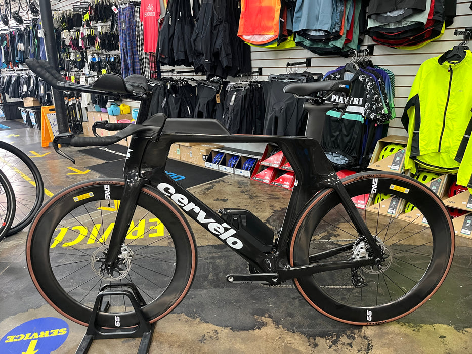 Cervelo P5 SRAM Red eTap AXS w/ Enve Foundation 65 Wheels