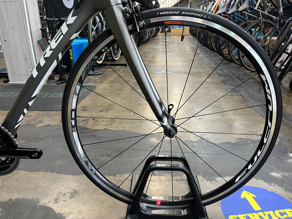 Trek Silque SL SRAM Rival 11 Speed - Gray USED