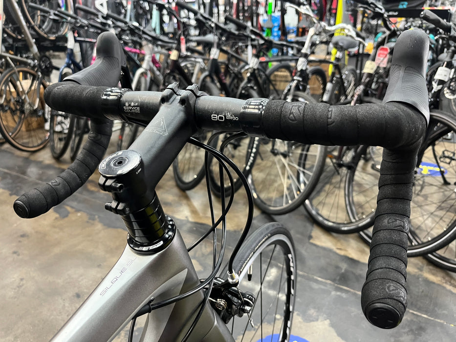 Trek Silque SL SRAM Rival 11 Speed - Gray USED
